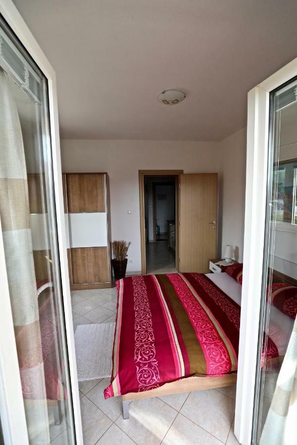 Appartement Vuljan *